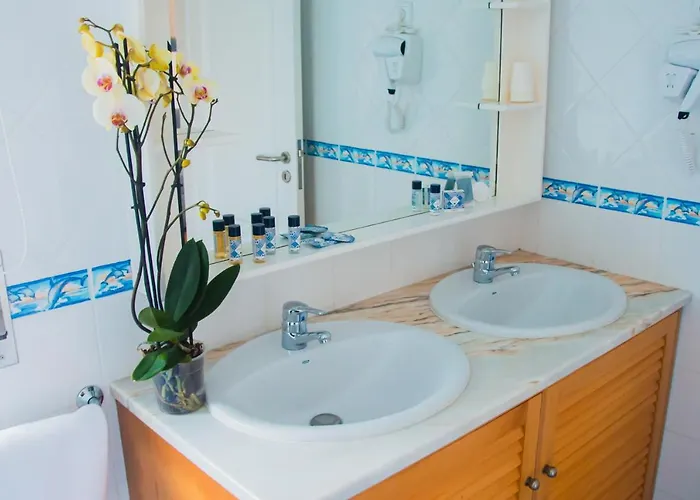 Pedrogao Guesthouse Couette-café 4*