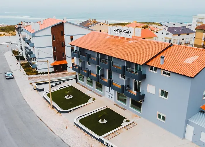 Pedrogao Guesthouse 4*